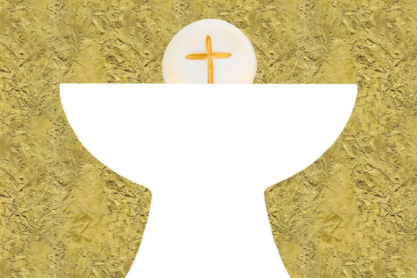 Eerste Heilige Communie Uitnodigingskaart Witte Kelk Duiven Gouden Papieren Achtergrond — Stockfoto