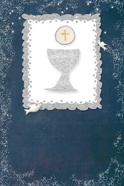 İlk kutsal komünyon davetiye kartı. Dikey.