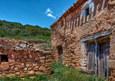 Soria, Castilla Y Leon, İspanya - 24 Mayıs 2017: Valdegena, yazar Avelino Hernandez doğduğum küçük köyü pitoresk binada.