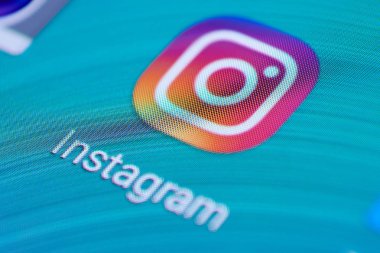 Buenos Aires, Arjantin - 9 Ocak 2019: Instagram uygulama simgesi cep telefonu dokunmatik ekran (Android cihaz). Makro düşük alan derinliği ile vurdu.