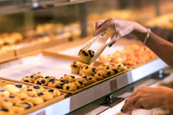 Taze pastane dükkanı. Bali Adası.