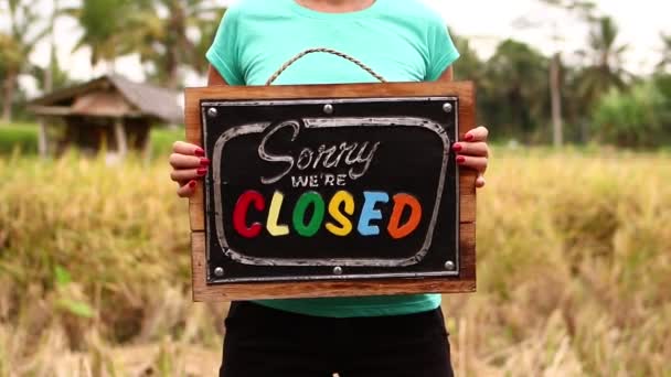 Woman Hands Closed Sign Board Tropical Nature Background Bali Island — Stock Video