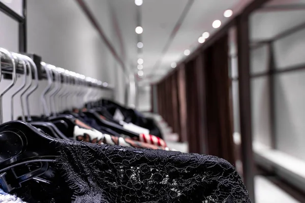 Fitting room in the shopping mall. Fashion store on Bali island. — Stock Photo, Image