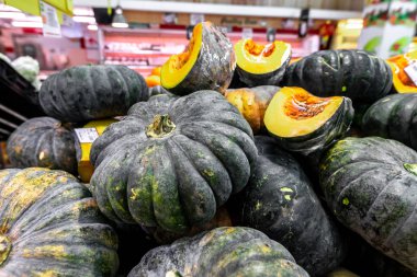 Kabak arka plan. Yerel organik gıda pazarında Bali Adası, Endonezya birçok kabak.