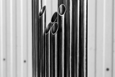 Sahte Ürünler, siyah beyaz fotoğraf. Farklı unsurlar.