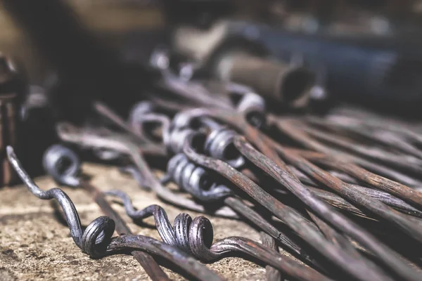 Поддельные предметы. Железо, металл, дизайн. Производство стали . — стоковое фото