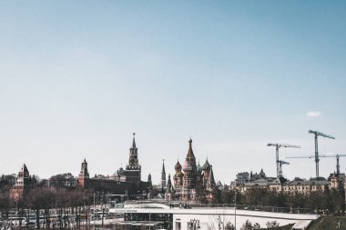 Moskova, Rusya-Mayıs 19, 2019: bahar zamanında Zaryadye Park atmosferi.