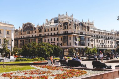 Moskova, Rusya - 5 Haziran 2019: Moskova caddesi, yaz günü.