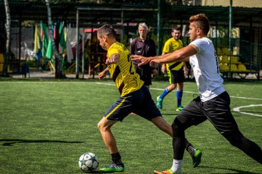 Moskova, Rusya - 24 Ağustos 2019: Oyunda futbolcular. Moskova Amatör Ligi.