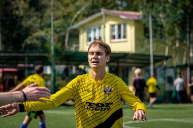 Moskova, Rusya - 24 Ağustos 2019: Oyunda futbolcular. Moskova Amatör Ligi.