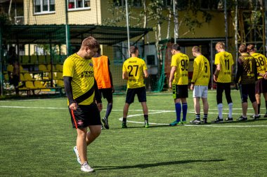 Moskova, Rusya - 24 Ağustos 2019: Oyunda futbolcular. Moskova Amatör Ligi.