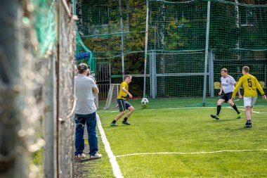 Moskova, Rusya - 24 Ağustos 2019: Oyunda futbolcular. Moskova Amatör Ligi.