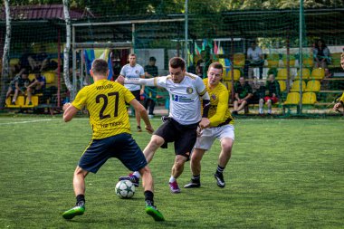 Moskova, Rusya - 24 Ağustos 2019: Oyunda futbolcular. Moskova Amatör Ligi.