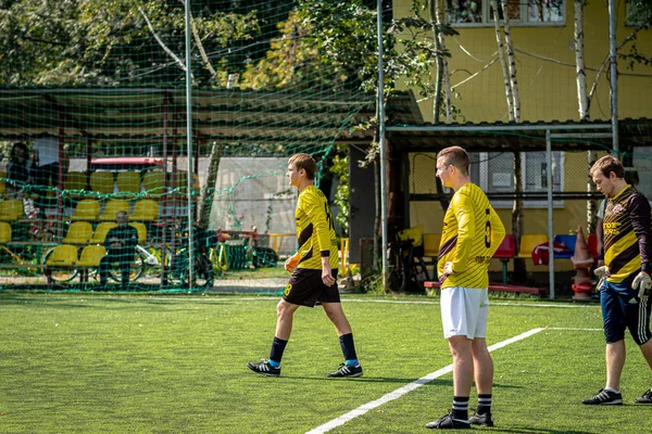 Moskova, Rusya - 24 Ağustos 2019: Oyunda futbolcular. Moskova Amatör Ligi.