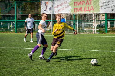Moskova, Rusya - 24 Ağustos 2019: Oyunda futbolcular. Moskova Amatör Ligi.