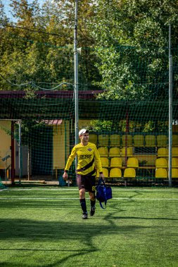 Moskova, Rusya - 24 Ağustos 2019: Oyunda futbolcular. Moskova Amatör Ligi.