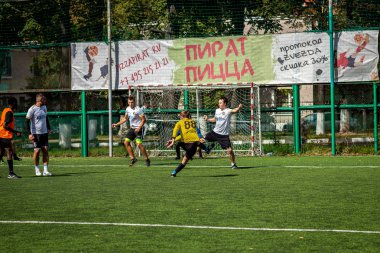 Moskova, Rusya - 24 Ağustos 2019: Oyunda futbolcular. Moskova Amatör Ligi.