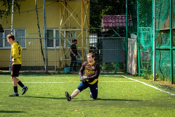 Moskova, Rusya - 24 Ağustos 2019: Oyunda futbolcular. Moskova Amatör Ligi.