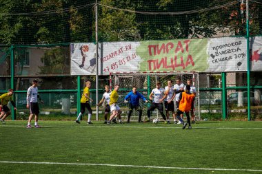 Moskova, Rusya - 24 Ağustos 2019: Oyunda futbolcular. Moskova Amatör Ligi.