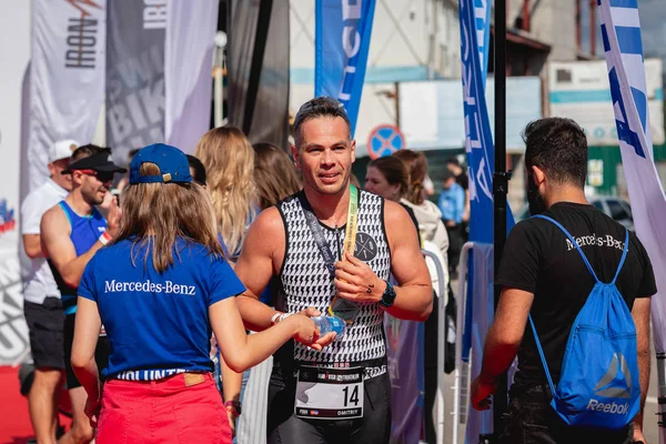 MOSCÚ, RUSIA - 25 DE AGOSTO DE 2019: Finalizar línea en Ironstar Crocus Fitness Triatlón 2019 . — Foto de Stock