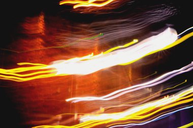 Şehir galaksisi. Orijinal ışık resmi, uzun pozlama. Soyut fotoğrafçılık.