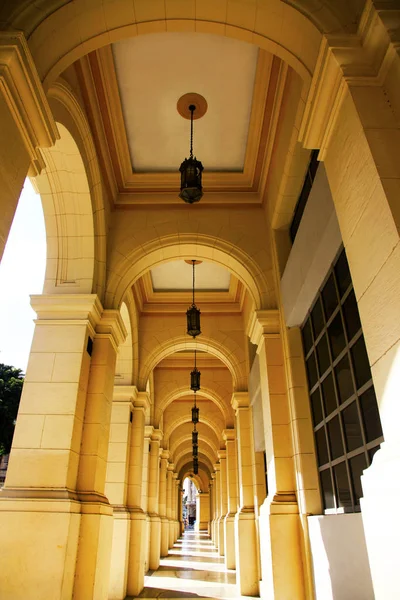 Tipico Portico Sotto Edificio Coloniale Cuba — Foto Stock