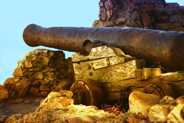 Cañones del siglo XVII en Lleida, España — Foto de Stock