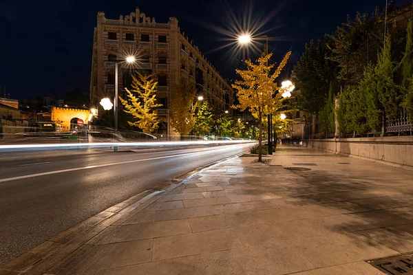 Gran Granada Bei Nacht Und Das Elvira Tor Hintergrund — Stockfoto