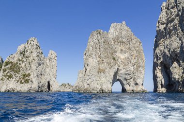 Il faraglioni, Capri 'de kaya oluşumu.