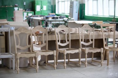 Sandalye yapma. Sandalye imalatı