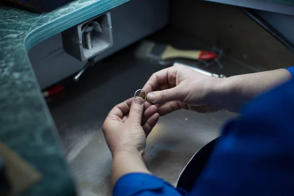 Industrial manufacture of the gold ring.Make jewelry at the factory