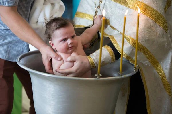 Doop Van Een Kind Wassing Wijwater Aanvaarding Van Geloof Orthodoxe — Stockfoto