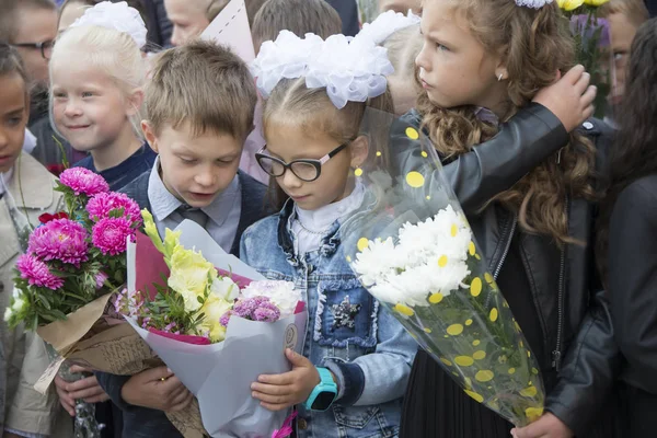 Belarus Gomel September 2018 Holiday Began School Elegant Schoolchildren Bouquets — Stock Photo, Image