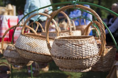 Huş kabuğu el yapımı sepet.