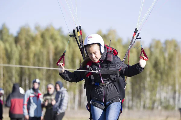 Vitryssland Staden Gomel Oktober 2018 Föreställningar Skärmflygning Paraglider Landade Efter — Stockfoto