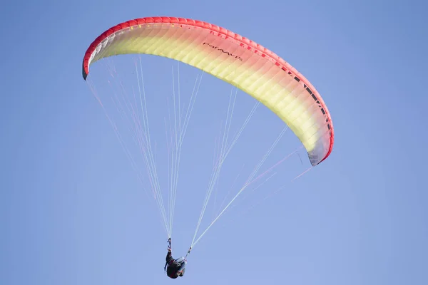 Belarús Ciudad Gomel Octubre 2018 Actuaciones Parapente Parapente Vuela Cielo —  Fotos de Stock