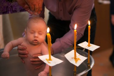  Bebek Birches.Baptism Kilisesi. Çamaşır ayini
