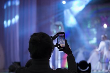 Görüntüleyici akıllı telefonda performansı alır