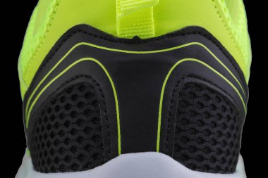 Siyah bir spor ayakkabının parçası. Spor ayakkabı malzemenin dokusu