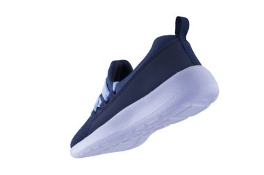 Ayakkabı. Spor ayakkabılar beyaz bir arka plan üzerinde yan görünüm. Beyaz taban ve mavi dantel ile koyu mavi ayakkabı