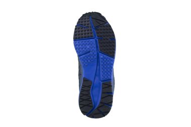 Beyaz arka plan üzerinde spor ayakkabı ile mavi kauçuk taban.