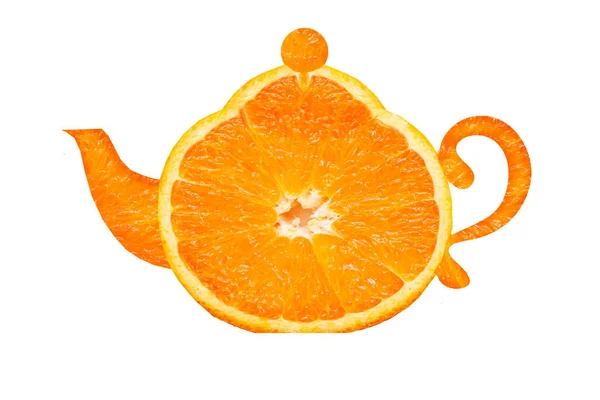白い背景にオレンジで作られたケトル オレンジティー — ストック写真