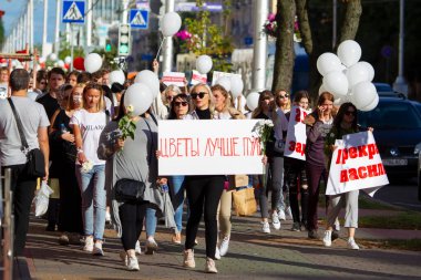 Beyaz Rusya 'da barışçıl protestocular.