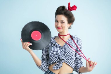 50 'li yaşlardaki Retro kadın müzik rekoru kırmış..