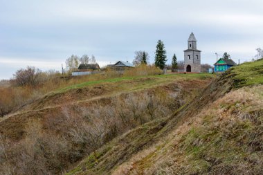 Tetyushi, Tataristan - 2 Mayıs 2019. Ahşap bir gözlem kulesi üzerinde