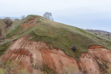 Dağlar ve dağlar Volga nehri kıyısında. Güzel p