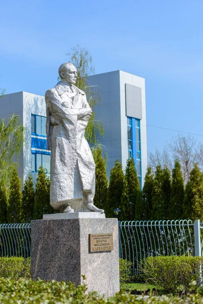 Oeljanovsk, Rusland-31 augustus 2019: monument voor de held van de — Stockfoto