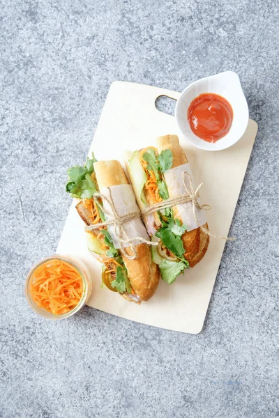 Classical Banh Sandwiches Tied String White Cutting Board Close — Stock Photo, Image