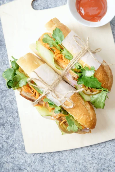 Classical Banh Sandwiches Tied String White Cutting Board Close — Stock Photo, Image