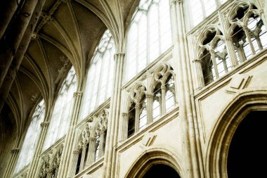 eski Gotik Katedrali görkemli iç 